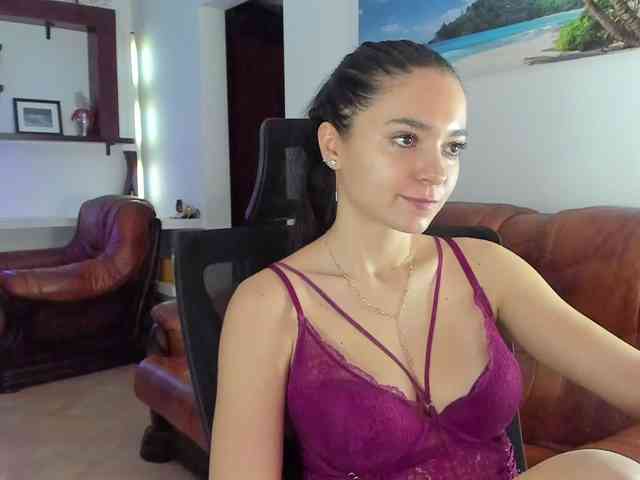 HeavenQueen webcam