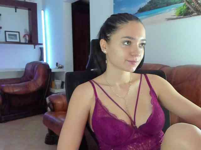 HeavenQueen webcam