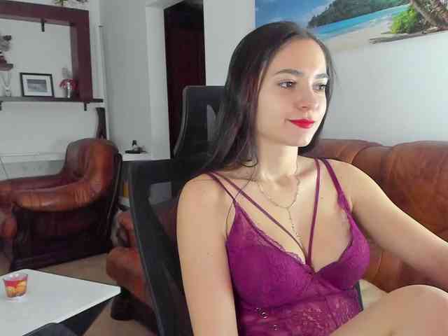 HeavenQueen webcam