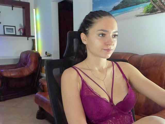 HeavenQueen webcam