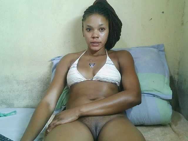 Ginah3x Live Cam on BongaCams