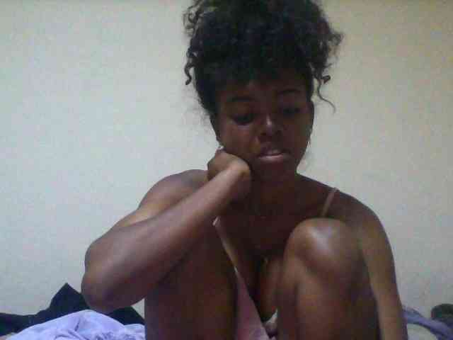 SexyFrenchDoll webcam