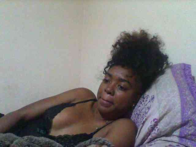 SexyFrenchDoll webcam