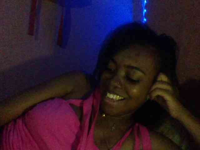 SexyFrenchDoll webcam