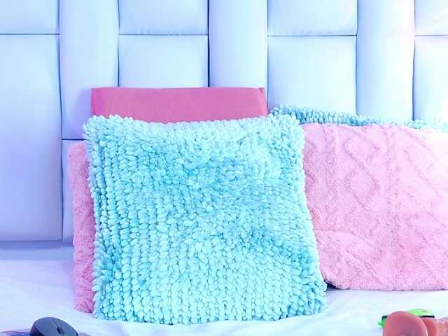 IrissBloom's BongaCams show and profile