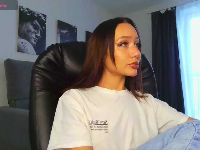 LisaShultz's BongaCams show and profile