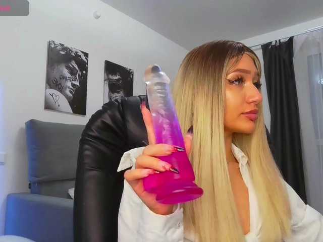 LisaShultz's BongaCams show and profile