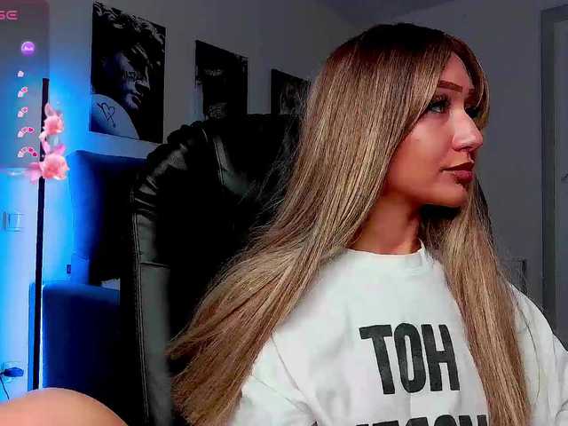 LisaShultz's BongaCams show and profile