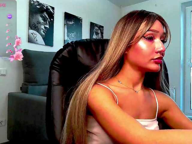 LisaShultz's BongaCams show and profile