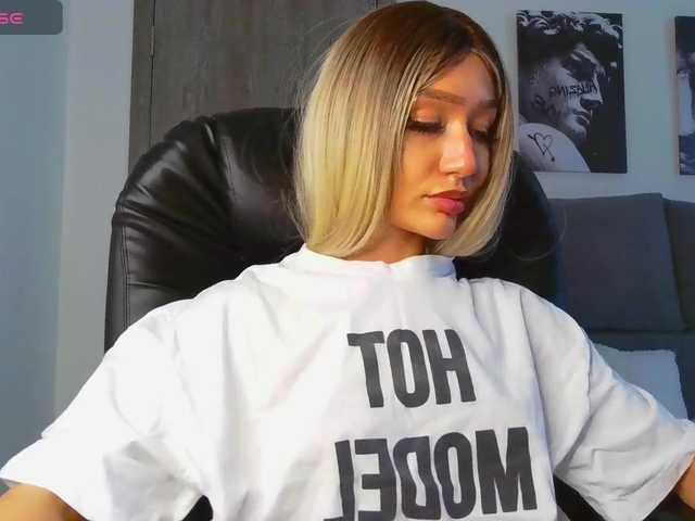 LisaShultz's BongaCams show and profile