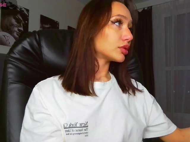 LisaShultz's BongaCams show and profile