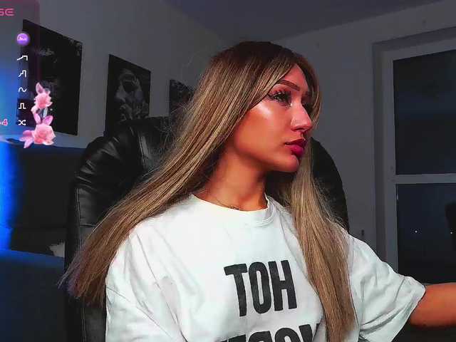 LisaShultz's BongaCams show and profile