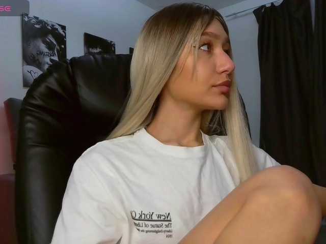 LisaShultz's BongaCams show and profile