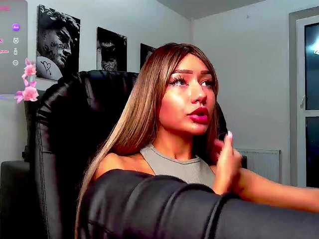 LisaShultz's BongaCams show and profile