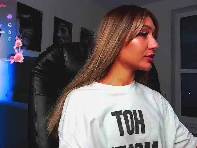 LisaShultz's BongaCams show and profile