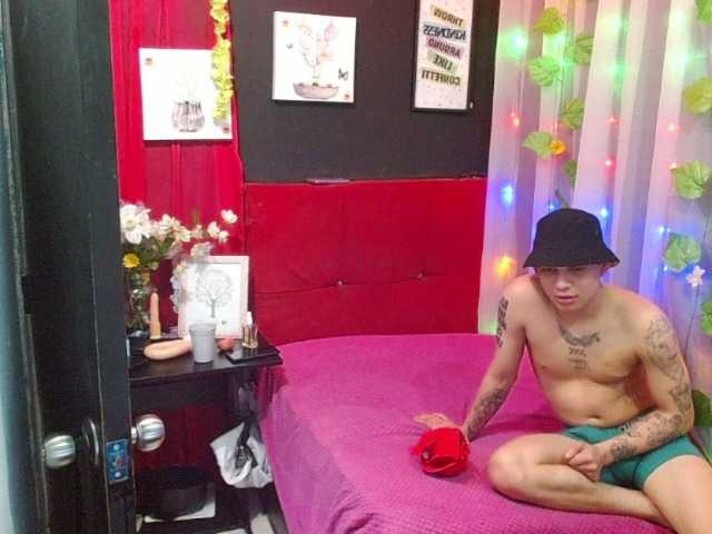  SSEXYYBITCHH chat room