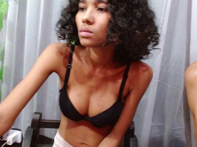 zarinabeautiful's BongaCams show and profile