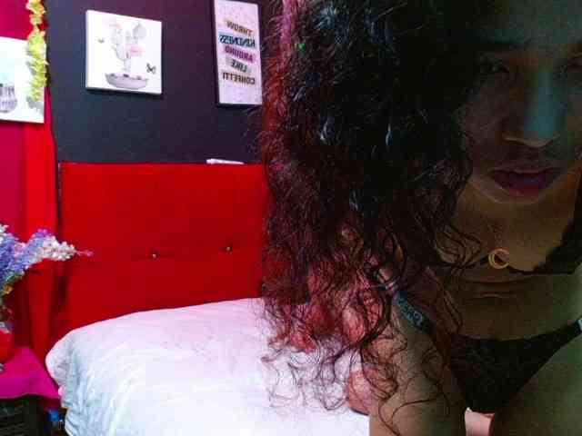 SSEXYYBITCHH webcam