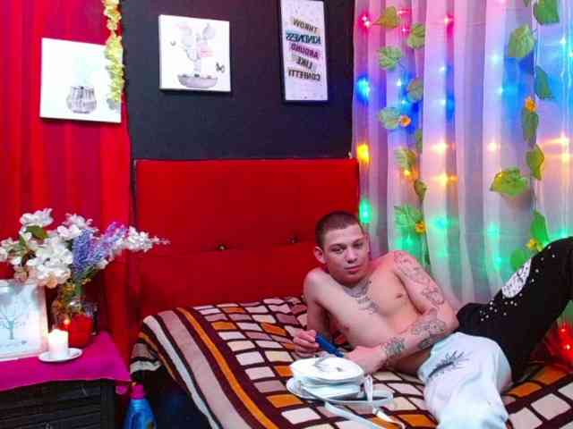 SSEXYYBITCHH webcam
