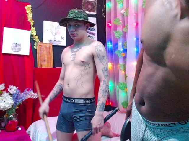 SSEXYYBITCHH webcam