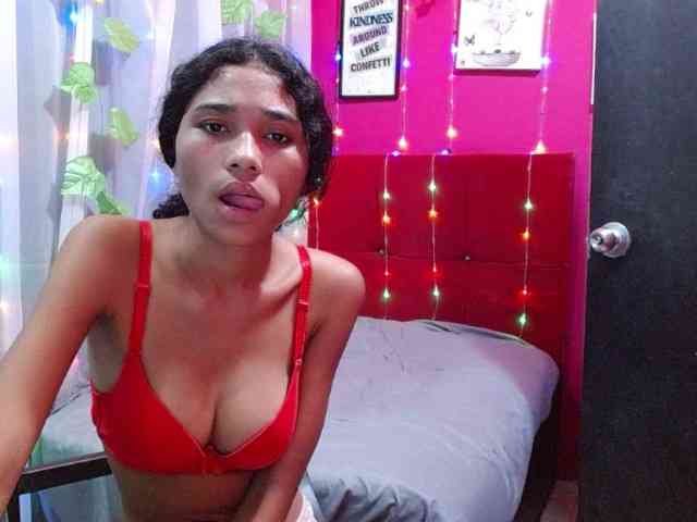 SSEXYYBITCHH webcam