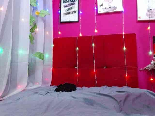 zarinabeautiful Live Webcam on BongaCams