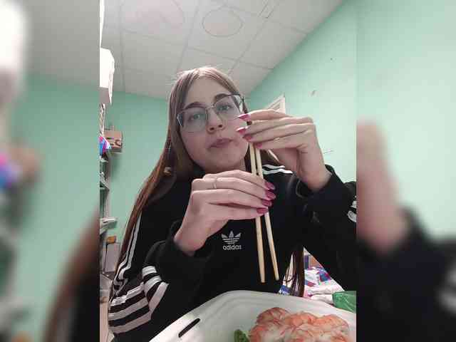 Lilo79 Live Webcam on BongaCams