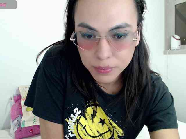 missbluu Live Webcam on BongaCams