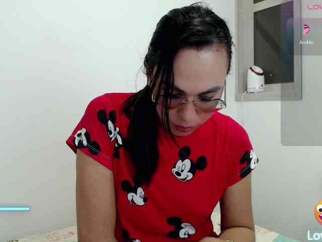 missbluu Live Webcam on BongaCams