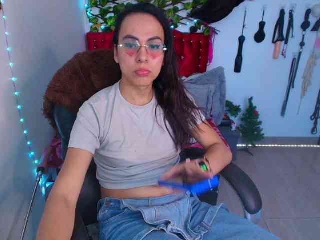 missbluu Live Webcam on BongaCams