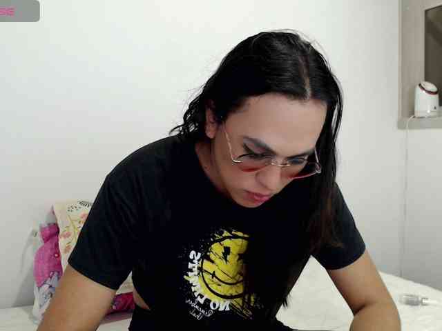 missbluu Live Webcam on BongaCams