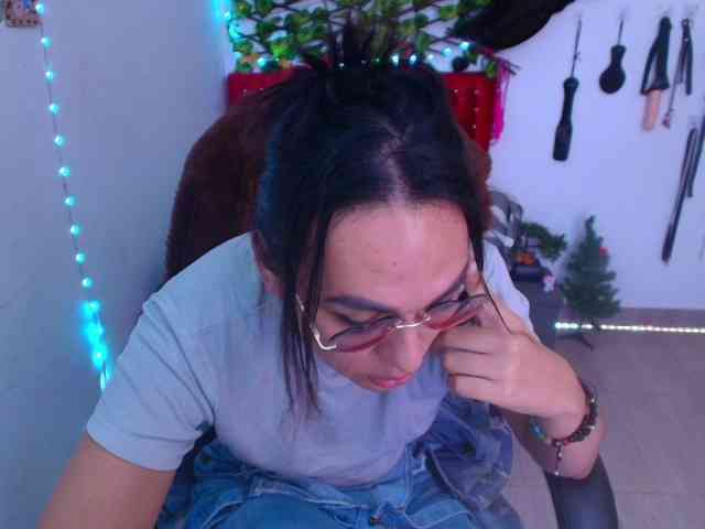 missbluu Live Webcam on BongaCams