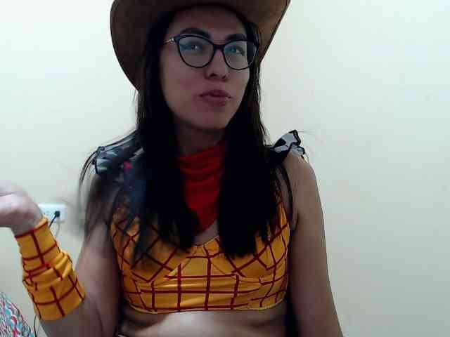 missbluu Live Webcam on BongaCams