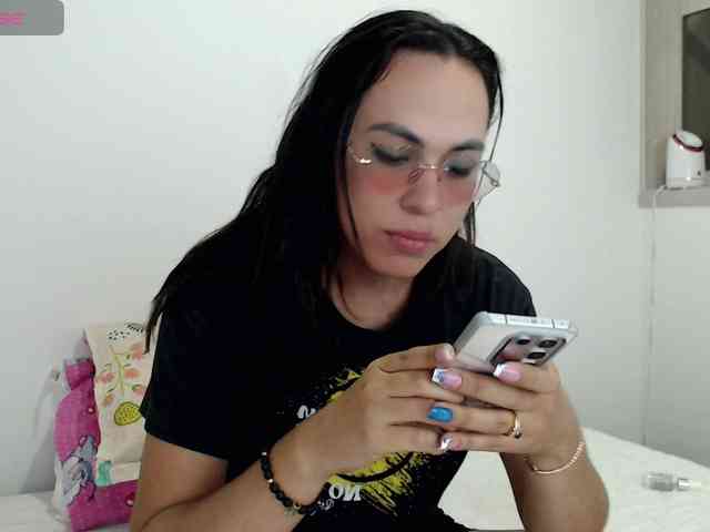 missbluu Live Webcam on BongaCams