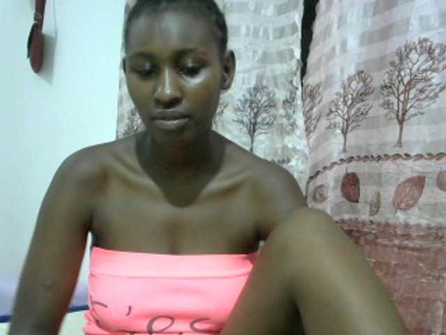 Checkout the steaming hot cam host Africanqueen20 as she's stroking her physique Africanqueen20 from BongaCams