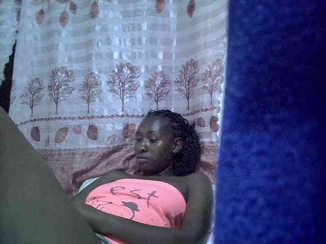 Africanqueen20 webcam