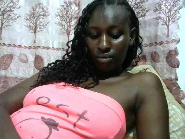 Africanqueen20 webcam