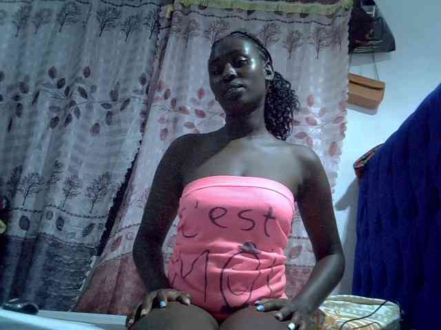 Africanqueen20 webcam