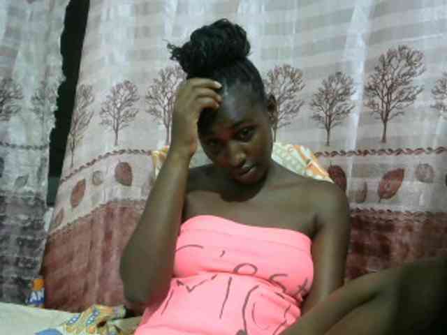 Africanqueen20 webcam