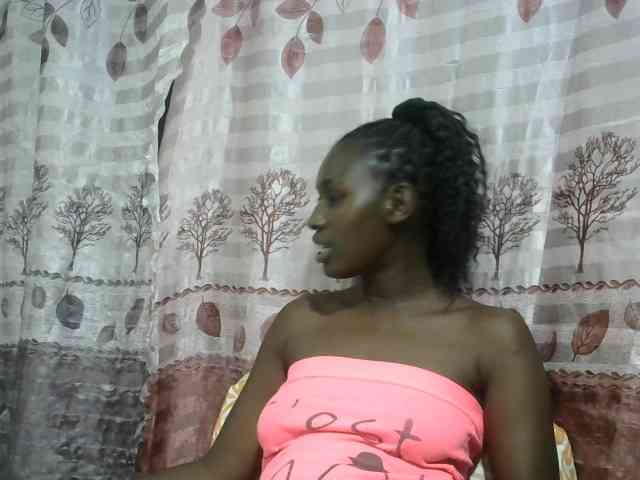 Africanqueen20 webcam