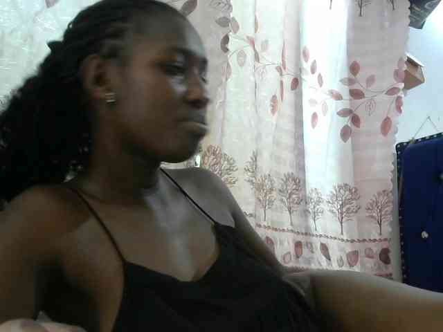 Africanqueen20 webcam