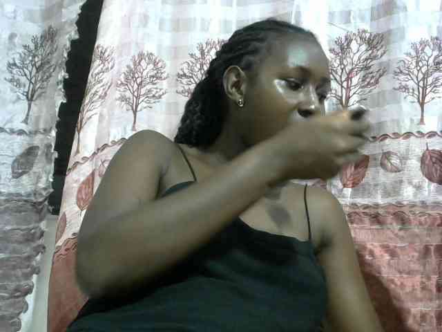 Africanqueen20 bongacams