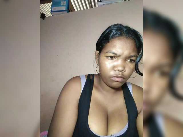 Alexcia webcam bongacams model stream image