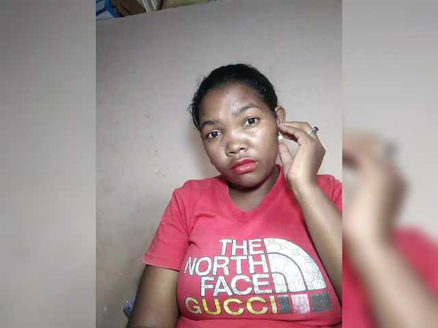 Alexcia webcam bongacams model stream image