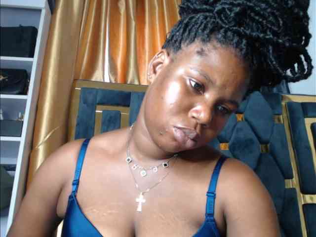 AfricanQueen90 webcam
