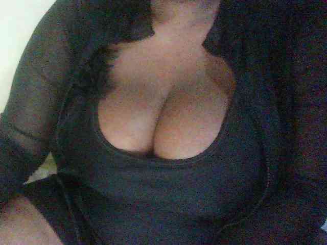 Strangerdanger2 Live Webcam on BongaCams