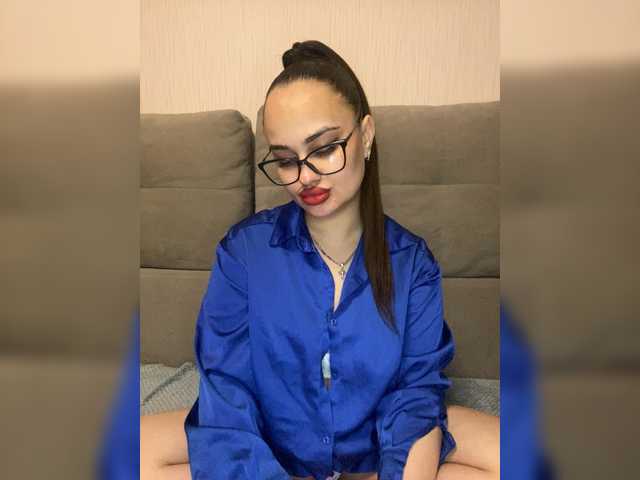 Sweetgirl31111 webcam