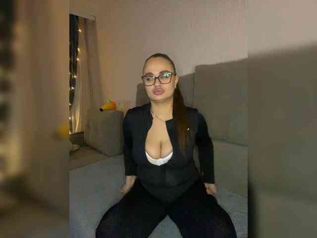 Sweetgirl31111 webcam