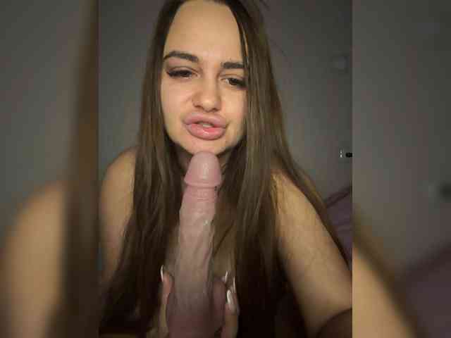Sweetgirl31111 webcam
