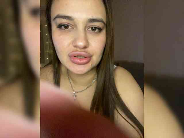 Sweetgirl31111 webcam